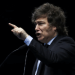 Milei confirmó que vetará la suba a los jubilados que aprobó el Senado
