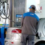 Una nueva suba en los impuestos a los combustible desde el domingo