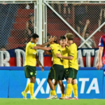 Noche negra para San Lorenzo: fue goleado por Defensa y Justicia en el Gasómetro