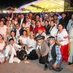 La ciudad celebró sus 433 años con una multitudinaria serenata y el show central de Los Tekis