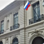 La embajada de Rusia cruzó la acusación por una presunta campaña contra Milei
