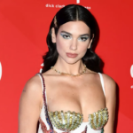 Dua Lipa demandó a Samsung por una cifra millonaria: qué pasó