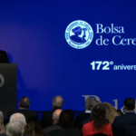 Milei anunció la baja en las retenciones al trigo, cebada y soja