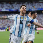 Con un triplete de Messi, Argentina goleó 3 a 0 a Argelia en su debut mundialista
