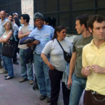 El creciente desempleo es la mayor amenaza política para Milei en la Argentina