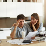 La mora de los créditos a las familias se mantuvo en 12,8% en junio